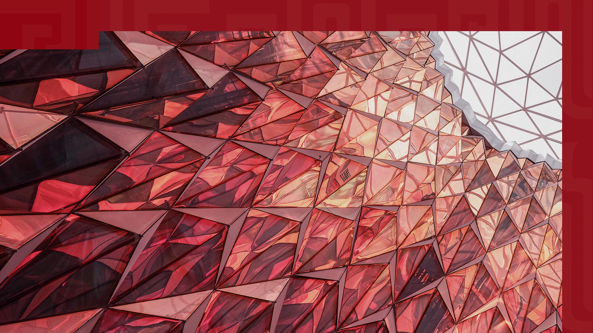 把學(xué)生推到舞臺(tái)上，把舞臺(tái)搭到社會(huì)上